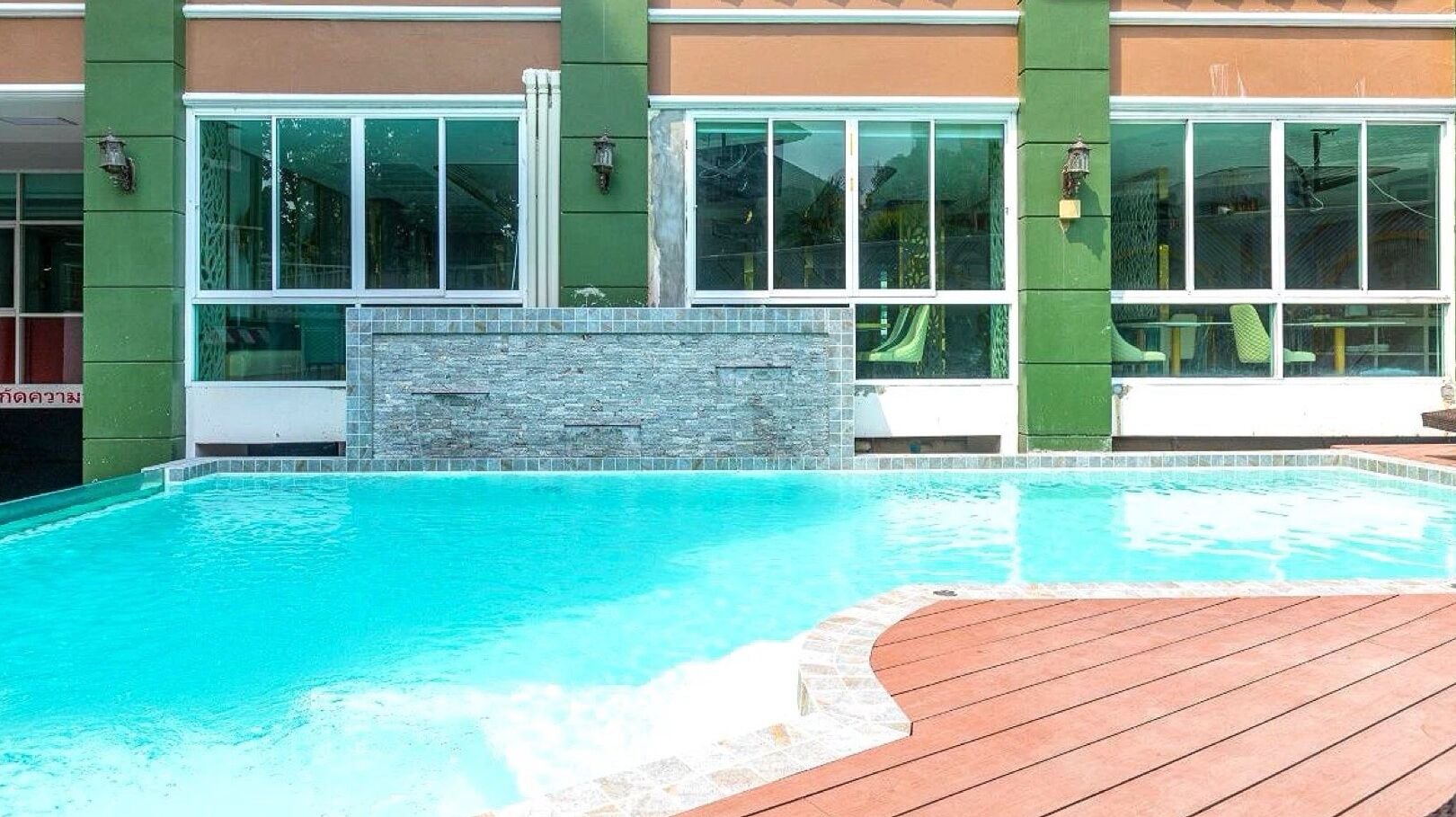 Alberca al aire libre 