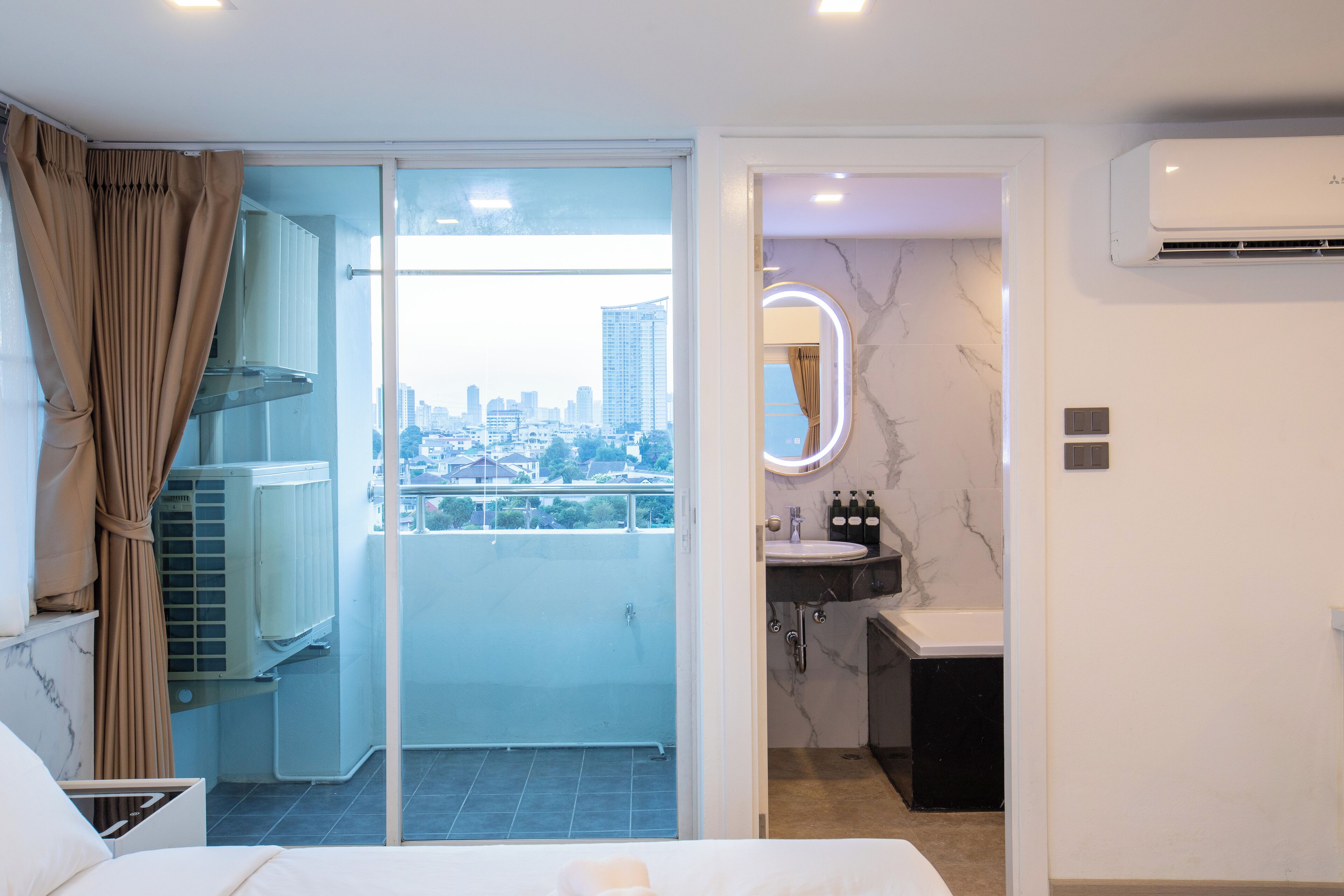 Foto - Airbus Hotel At Phawana Station