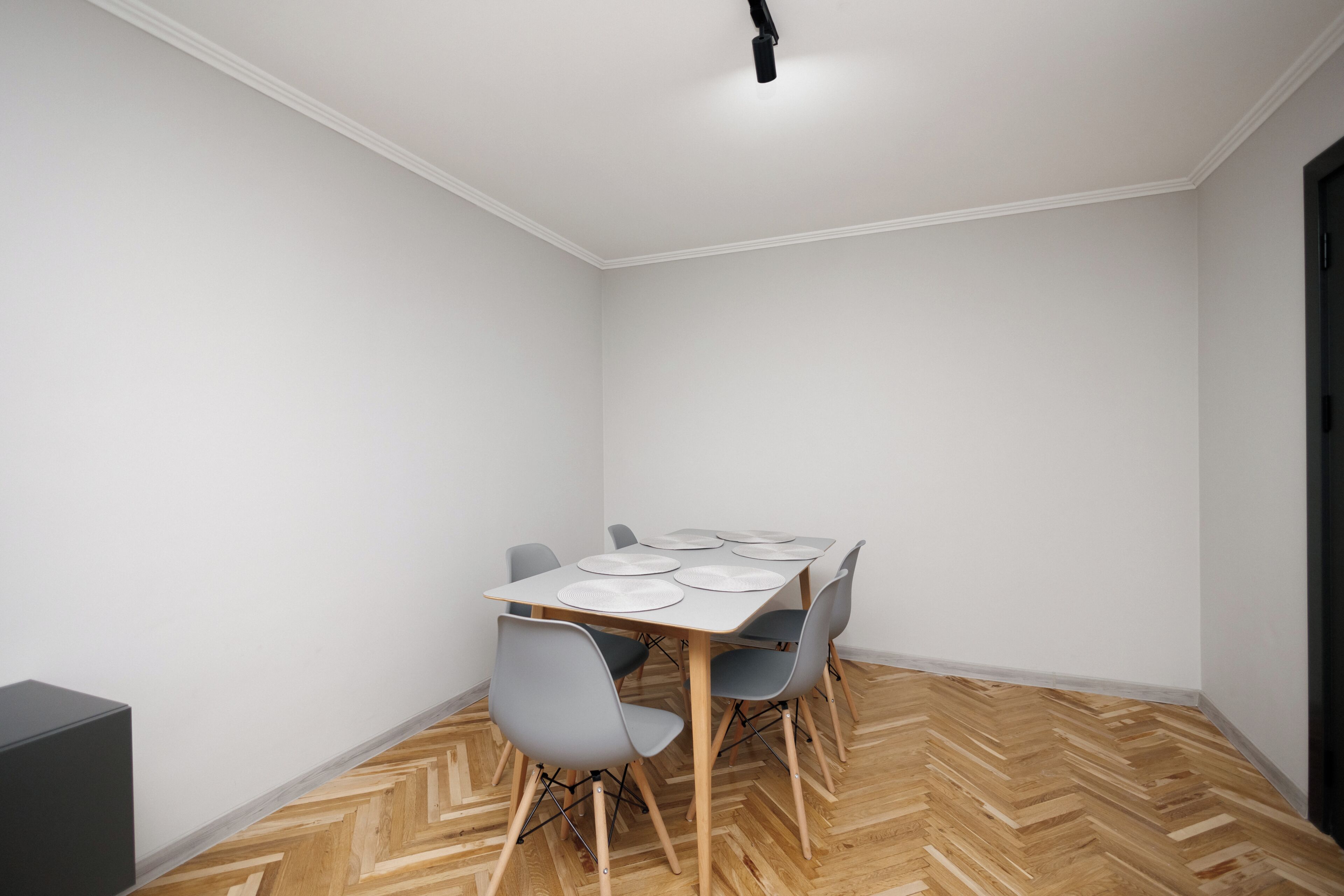 Apartment, 1 Bedroom, Smoking, Balcony | Dining
