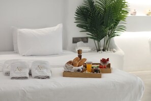 Deluxe Double Room, Balcony, Sea View | In-room dining - Aqualand Hotel & Resort  (Batroun)