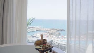 Deluxe Double Room, Balcony, Sea View | Dapur peribadi