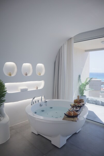 Aqualand Hotel & Resort 