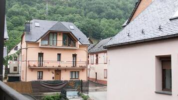 Apartment, 1 Bedroom, Balcony | Property grounds