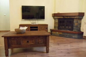 Apartment, 1 Bedroom, Balcony | Interior