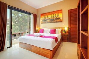 A hotel room with a large bed, a painting of sailboats, a balcony, and wooden doors. - Villa Alessandra Seminyak (Bali)