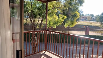 Apartment, 1 Bedroom, Balcony, Garden View | Balcony
