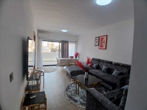 5 minutes from downtown! Quiet and discreet. Dakar High Standing Apartment 