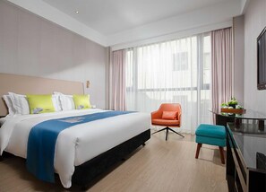 Double Room, City View | In-room safe, free WiFi - Renhe Hotel (Hangzhou)