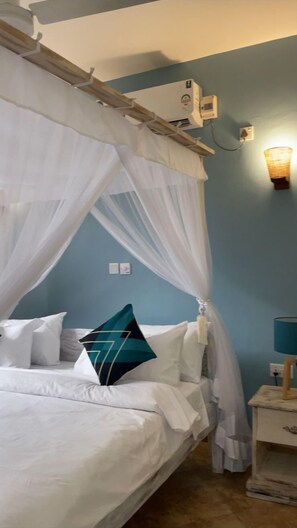 In-room safe, laptop workspace, free WiFi, bed sheets