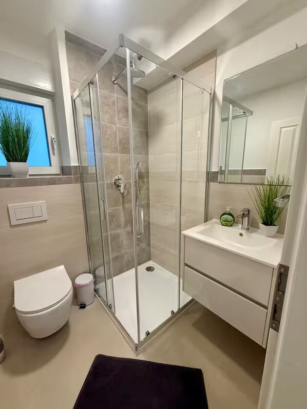Douche, séchoir à cheveux