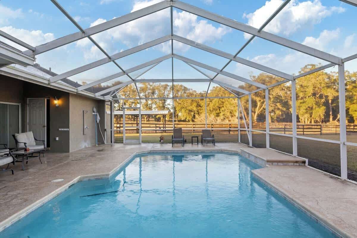 Outdoor pool, a heated pool
