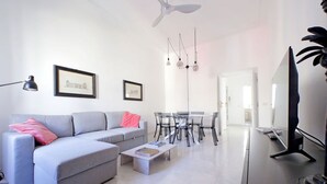 TV - Riccardo Grazioli Lante - Comfortable 2 Br By Halldis (Rome)