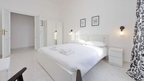 2 bedrooms, iron/ironing board, travel cot, free WiFi - Riccardo Grazioli Lante - Comfortable 2 Br By Halldis (Rome)