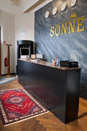 Reception - Sonne Hotel  (Herne)