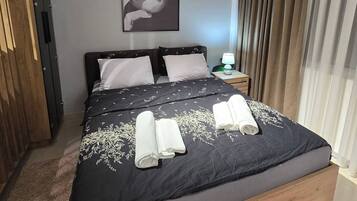 Apartment, 1 Bedroom, Smoking, City View | 1 bedroom