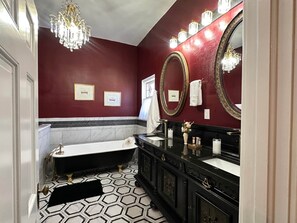 엘리트룸 | 욕실 | 헤어드라이어, 타월, 비누, 샴푸