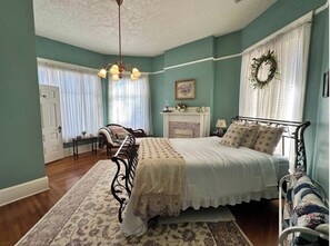 Comfort-værelse | Individuelt design, individuel indretning, strygejern/strygebræt