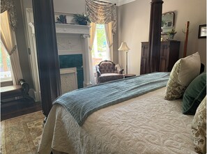 Classic Room | Individually decorated, individually furnished, iron/ironing board