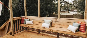 Stay & Play at the Charming Woodlawn Cottage
