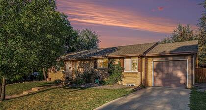 2 Homes | 10 Bedrooms | 15 min walk apart