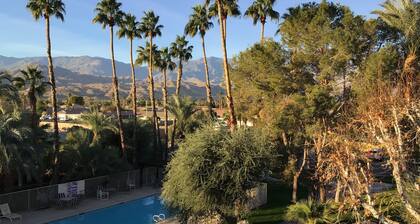 Charming 2-bedroom villa with terrace best view of mountain in Palm Springs area