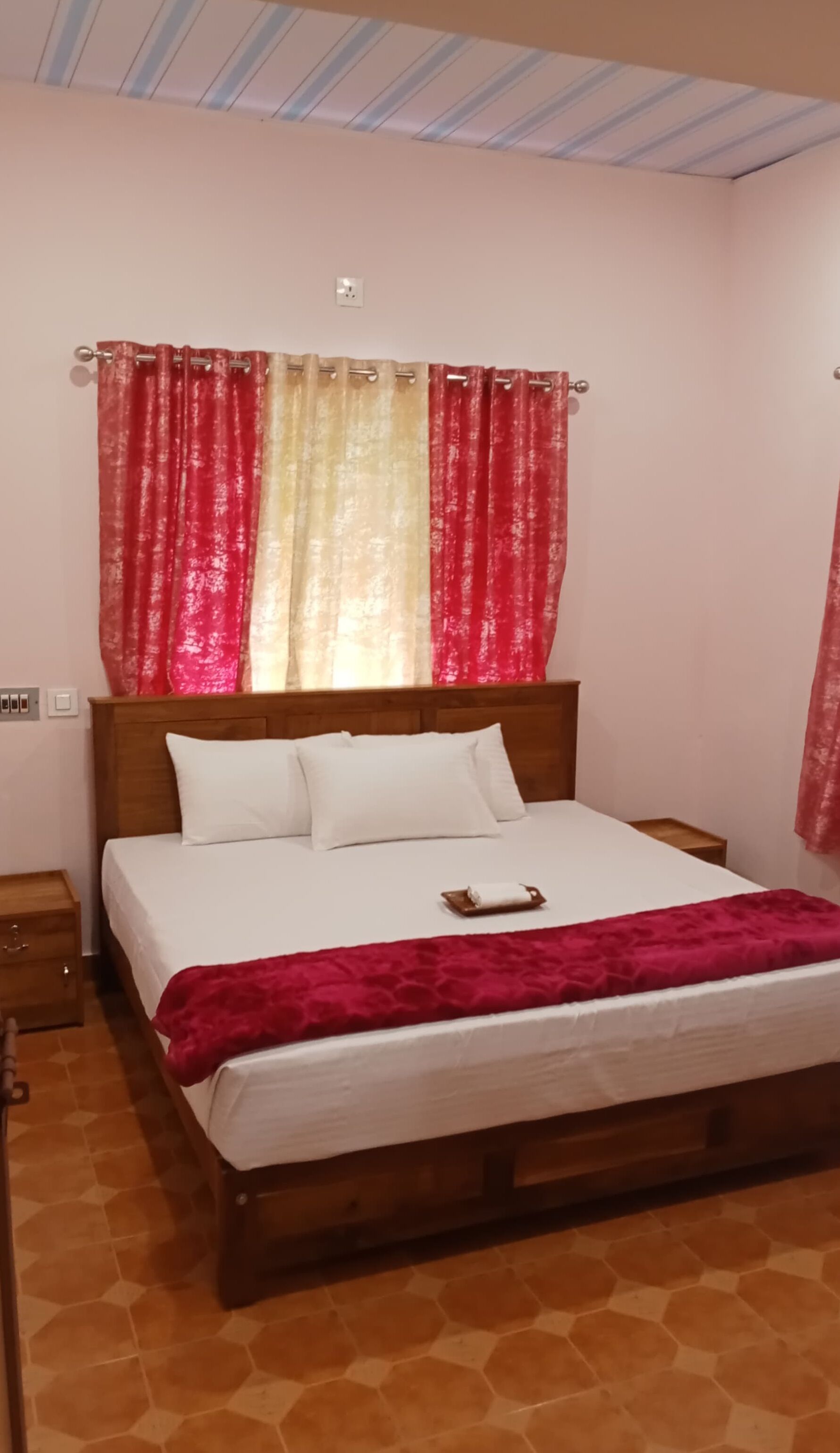 3 bedrooms, WiFi, bed sheets