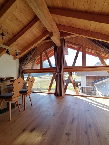 "Tischlerhof Panorama" vacation apartment with balcony and mountain view