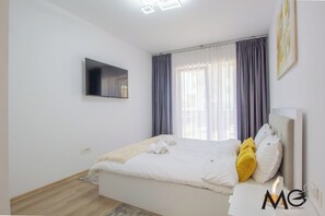 Desk, iron/ironing board, free WiFi, bed sheets