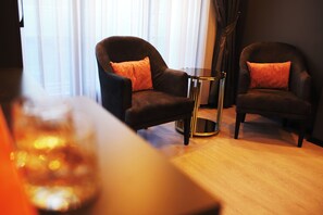 Habitación estándar doble, vistas a la ciudad | Wifi gratis y accesible en silla de ruedas