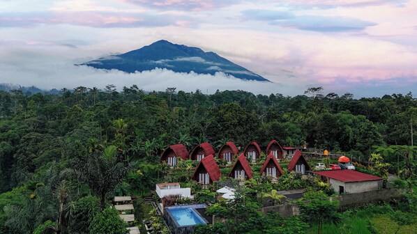Exterior - The Hidden Valley (Rendang)