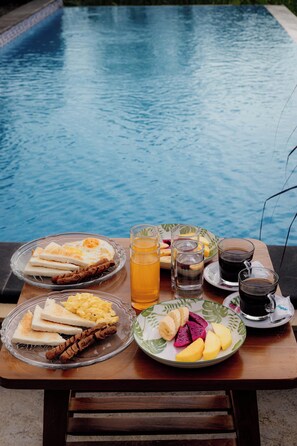 Daily English breakfast for a fee - The Hidden Valley  (Rendang)