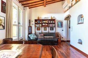 Interior - Very central, in the heart of medieval Florence, small panoramic terrace. (Firenze)