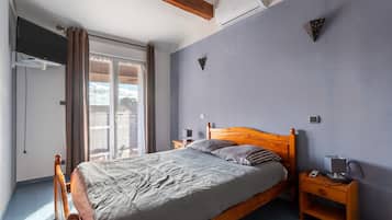 5 chambres, fer et planche à repasser, Wi-Fi gratuit, draps fournis