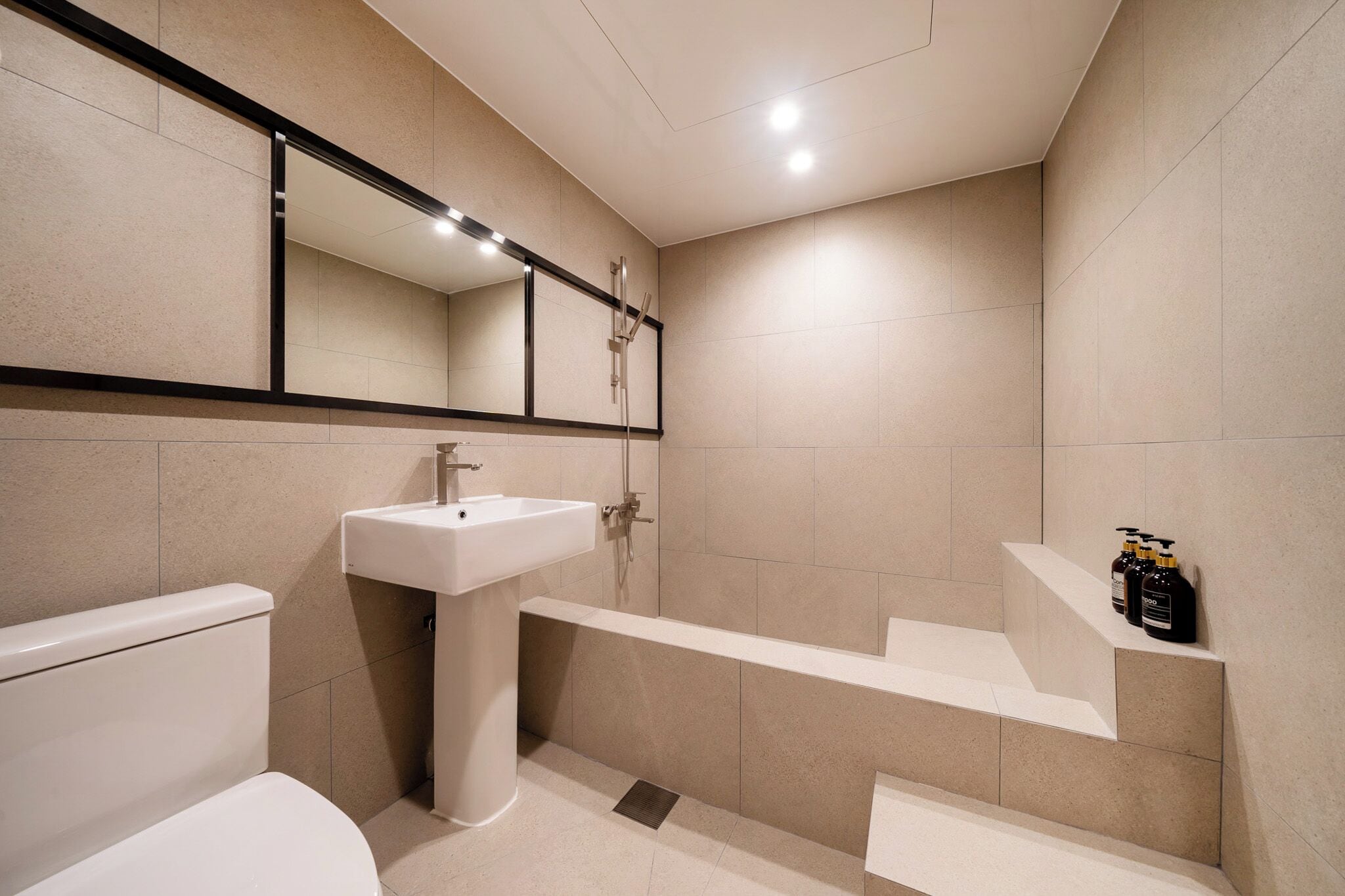 헤어드라이어, 목욕가운, 슬리퍼, 타월