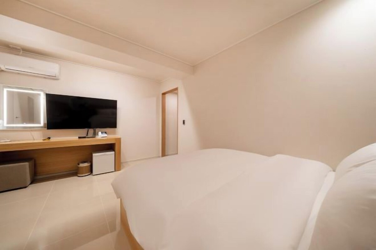 Chambres insonorisées, Wi-Fi gratuit, draps fournis