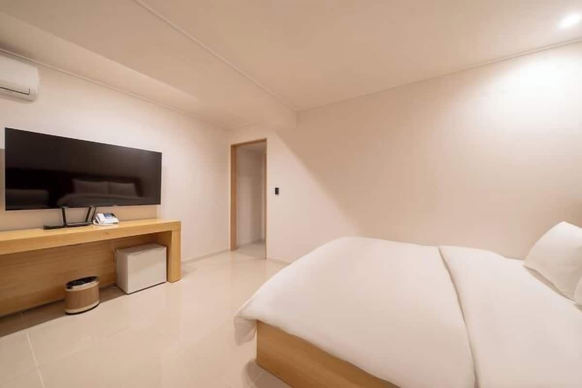 1 chambre, Wi-Fi gratuit, draps fournis