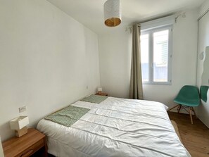 3 chambres, fer et planche à repasser, accès au Wi-Fi (inclus)