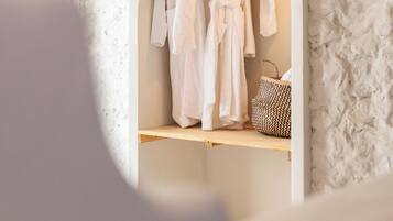 Deluxe Studio Suite, Balcony, City View | Individually decorated, individually furnished, laptop workspace