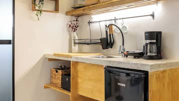 Comfort Double Room, City View | Private kitchen