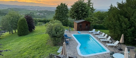 Villa | 6 slaapkamers, een bureau, geluiddichte muren