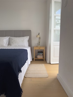 3 bedrooms, iron/ironing board, travel crib, free WiFi