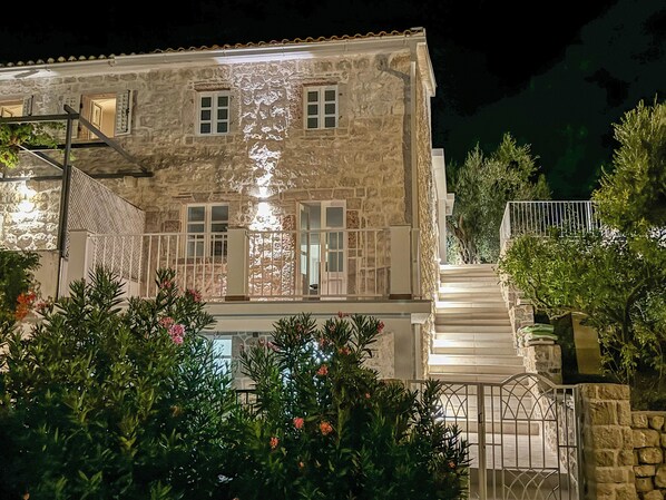 Exterior - Perla di Pietra - Authentic stone house in a beautiful Mediterranen village (Rijeka Rezevici)