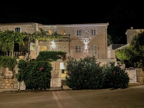 Exterior - Perla di Pietra - Authentic stone house in a beautiful Mediterranen village (Rijeka Rezevici)