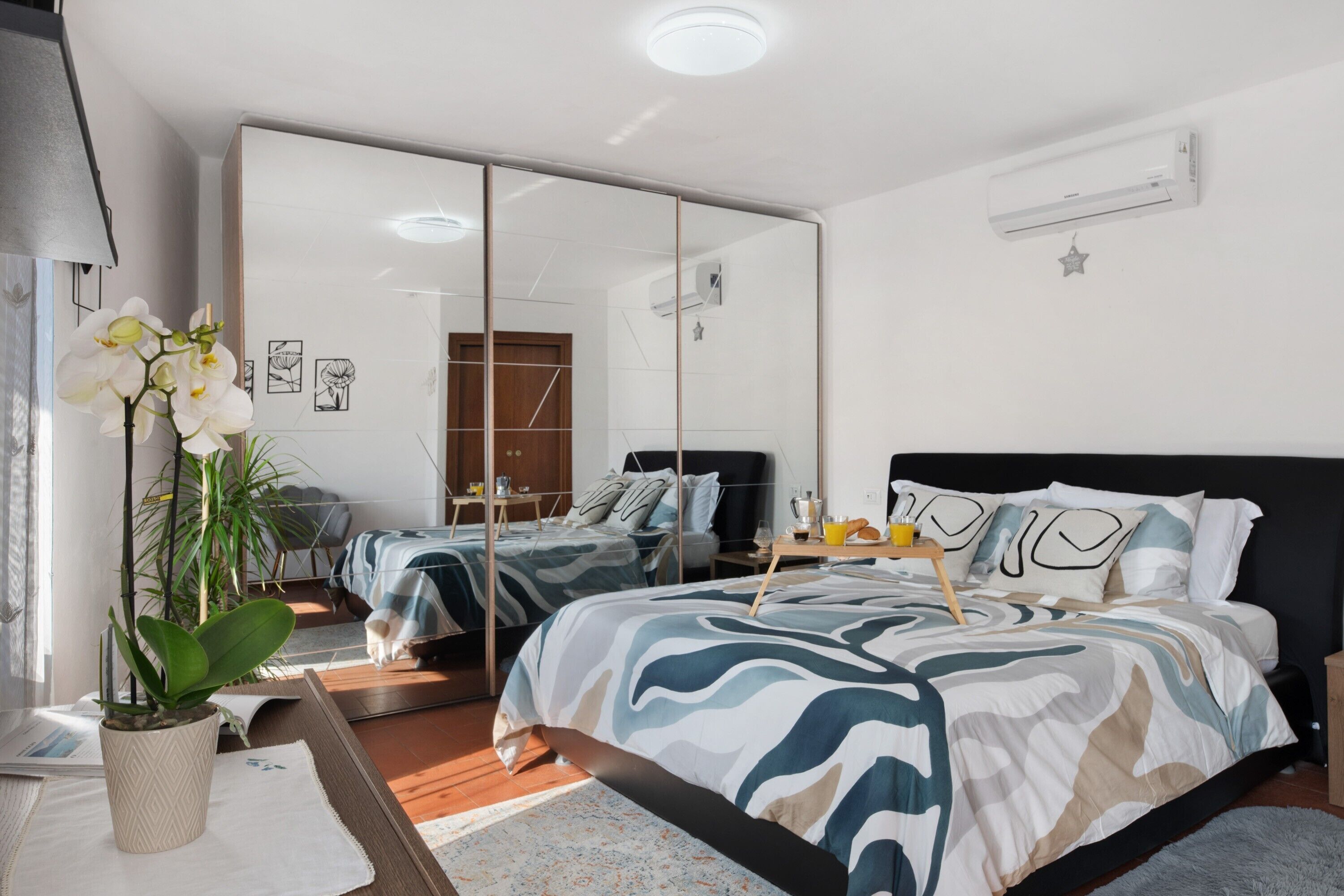 1 slaapkamer, een strijkplank/strijkijzer, gratis wifi, beddengoed