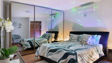 1 slaapkamer, een strijkplank/strijkijzer, gratis wifi, beddengoed