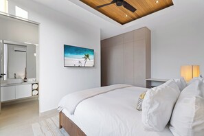 4 bedrooms, desk, iron/ironing board, travel crib