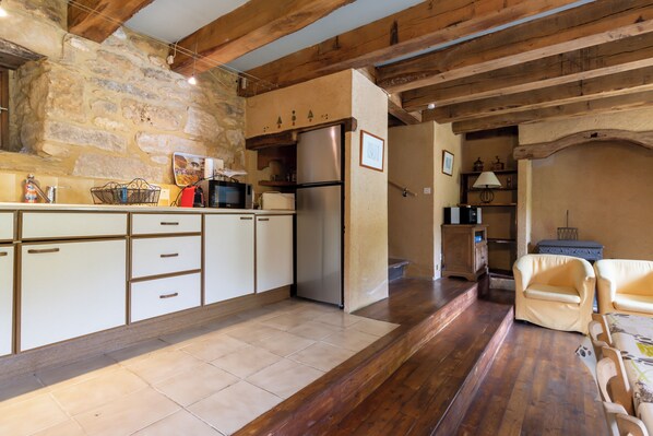 Stereo - Moulin de la Grenaderie – Peaceful Retreat with Pool in the Heart of Périgord Noir (Sergeac)