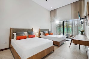 5 slaapkamers, een bureau, een strijkplank/strijkijzer, gratis wifi
