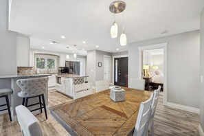 Dining - Modern Pet Friendly Beach House in Palmetto Dunes (Hilton Head Island)