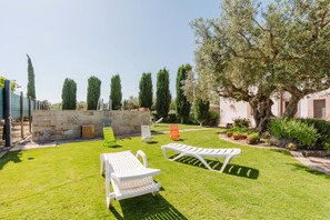 Terrace/patio - Apartment 'Casa Vacanze 4 Pileri - Perollo' with Mountain View, Shared Pool and Wi-Fi (Cartabubbo)